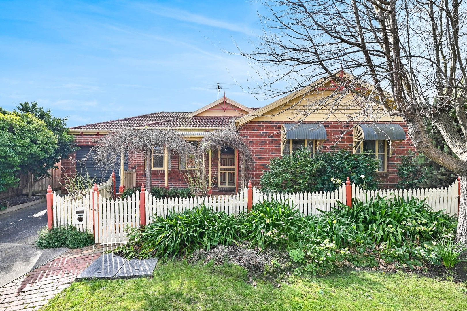 15 Magarra Crescent, Berwick VIC 3806, Image 0