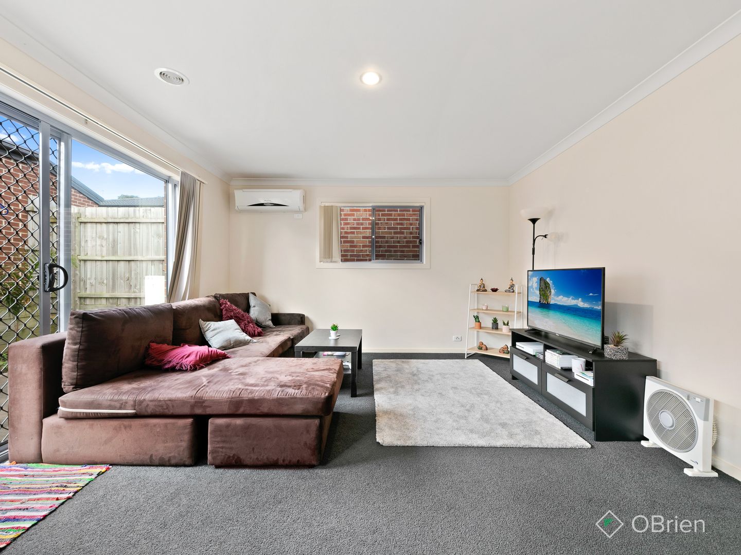 18/11 Hawk Avenue, Pakenham VIC 3810, Image 2