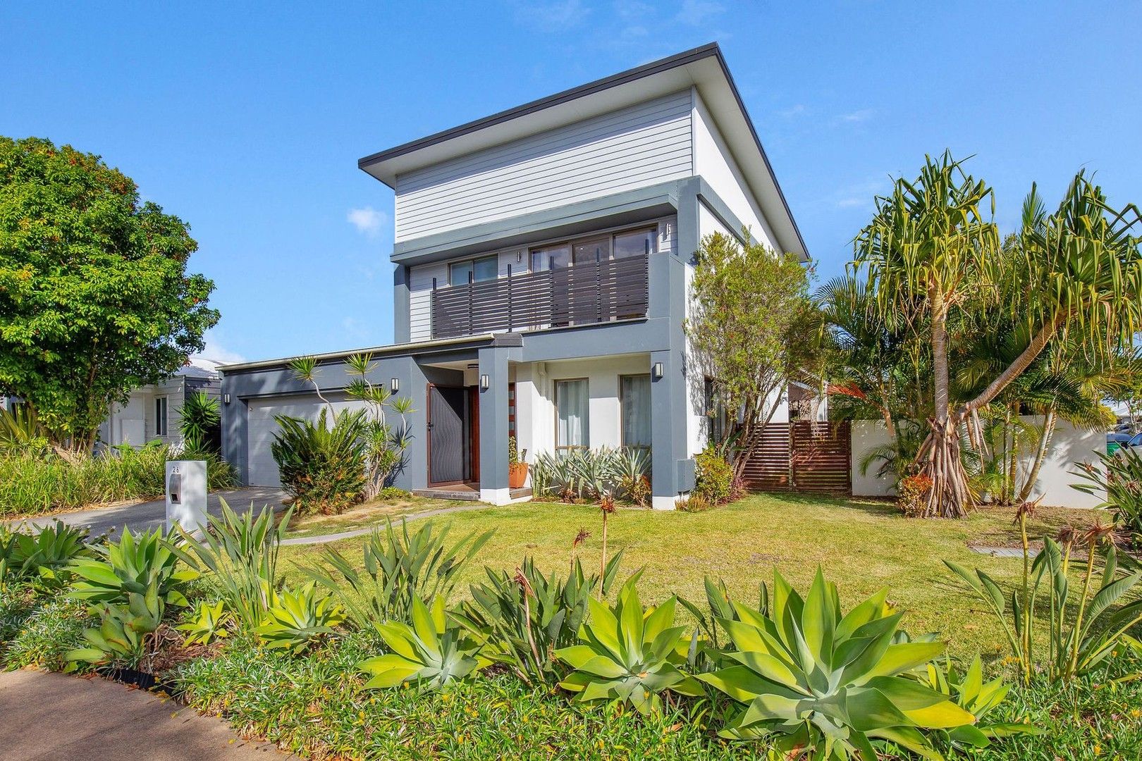 26 Cova Boulevard, Hope Island QLD 4212 - House For Rent | Domain