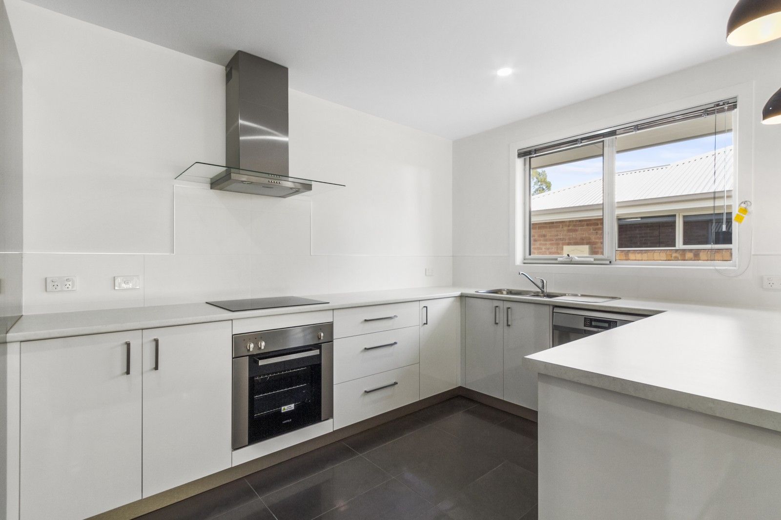 3 bedrooms Apartment / Unit / Flat in 20/134 Burwood Drive BLACKMANS BAY TAS, 7052