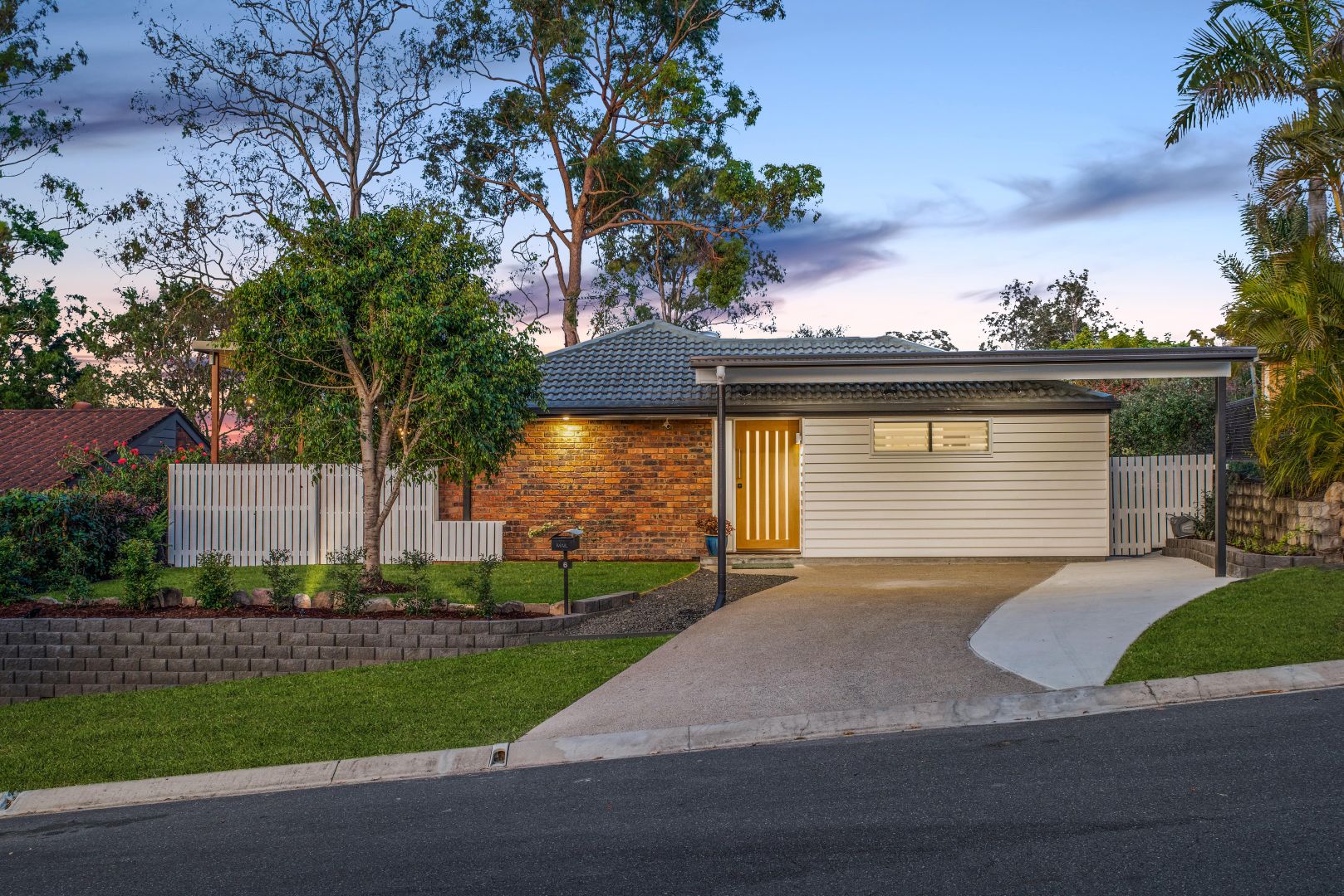 6 Parwan Close, Riverhills Property History & Address Research Domain