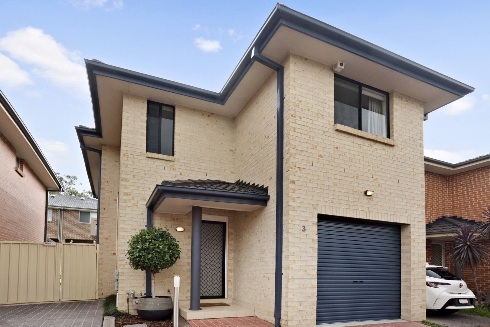 4 bedrooms Townhouse in 3/22 Railway Parade BLACKTOWN NSW, 2148