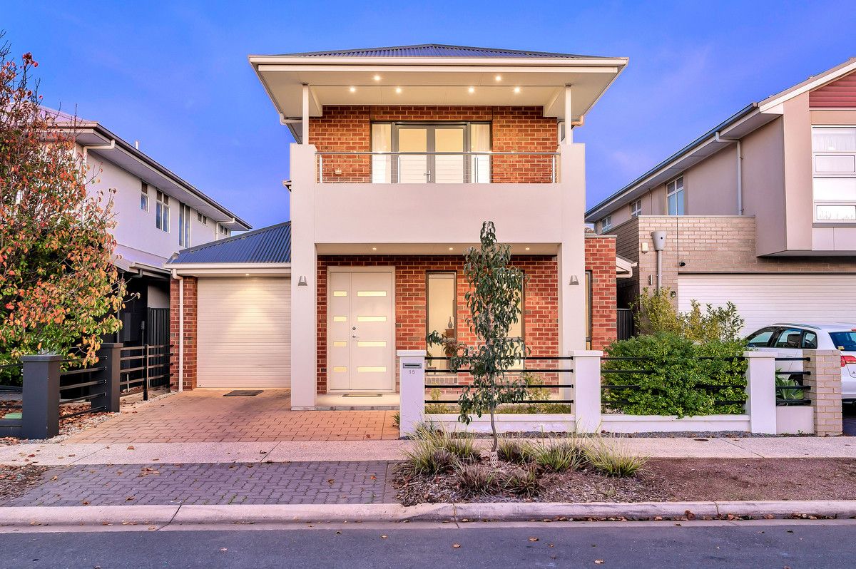 18 Crompton Drive, St Clair SA 5011, Image 0