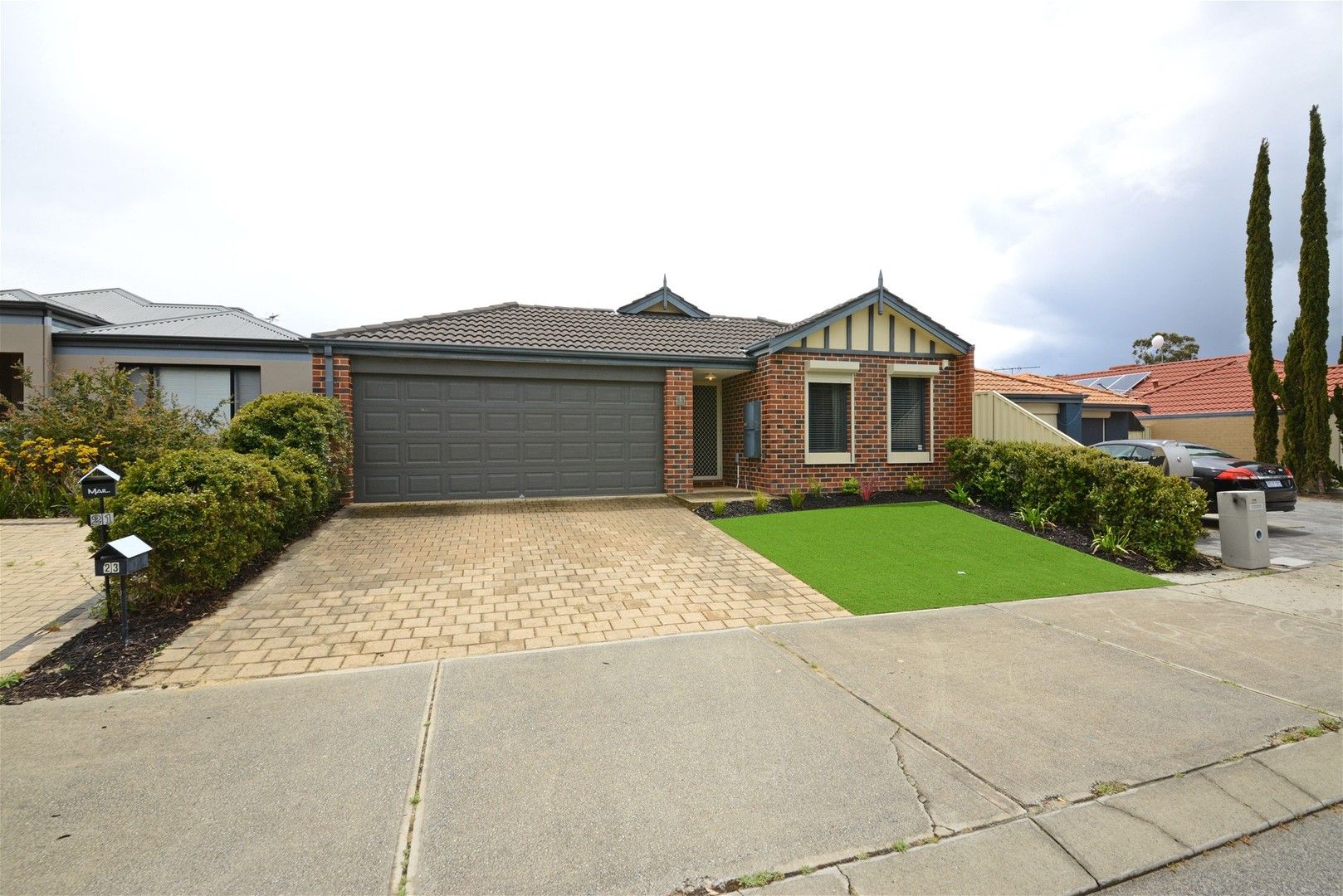 3 bedrooms House in 23 Speranza Parkway SINAGRA WA, 6065