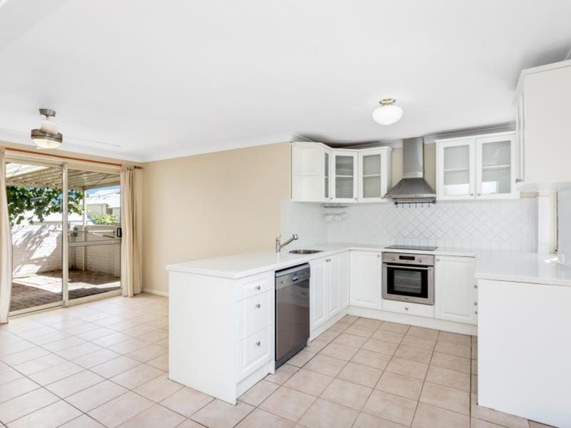 3 bedrooms Townhouse in 9A King George Street VICTORIA PARK WA, 6100