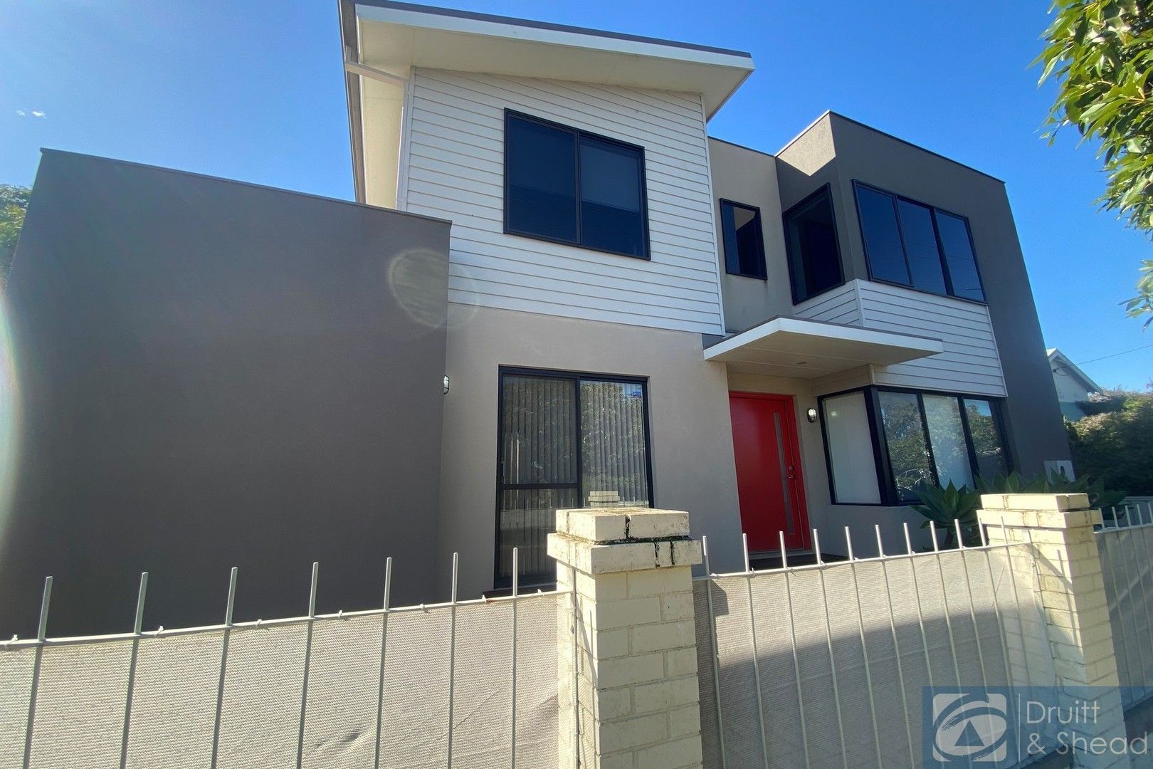 3 bedrooms House in 1 Hamilton Street BAYSWATER WA, 6053