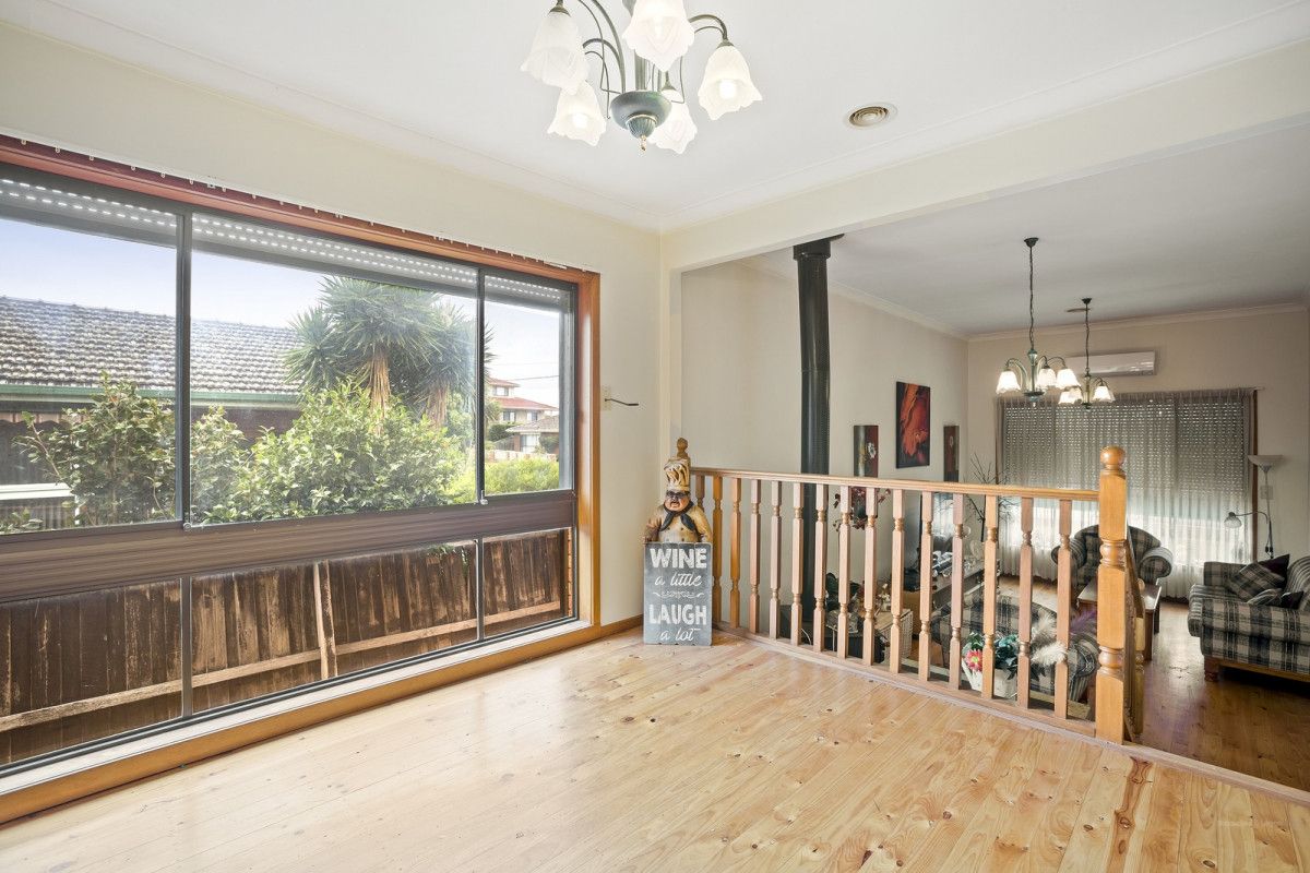 3 Gardner Court, St Leonards VIC 3223, Image 2