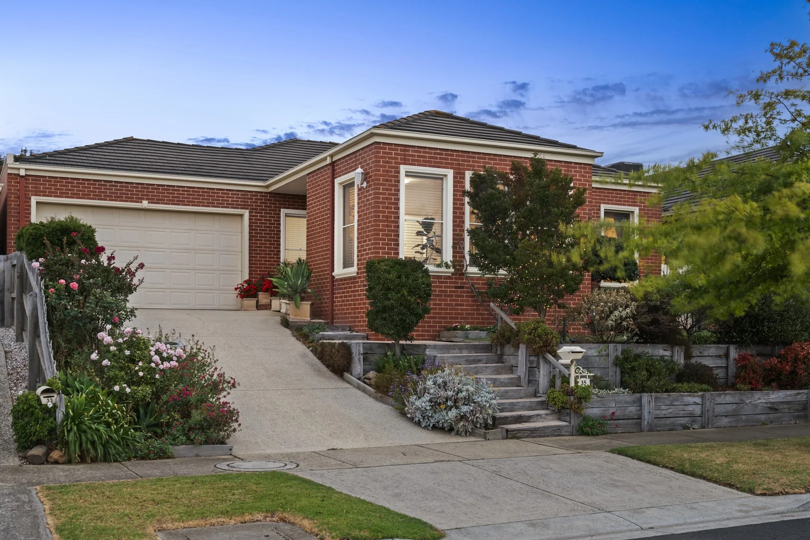 35 Leigh Road, Highton VIC 3216