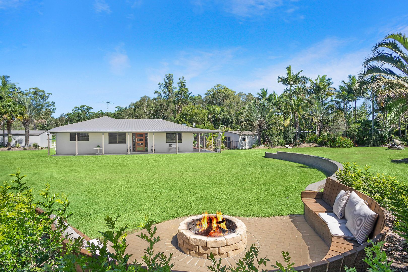 158 Kings Road, Glass House Mountains Property History & Address