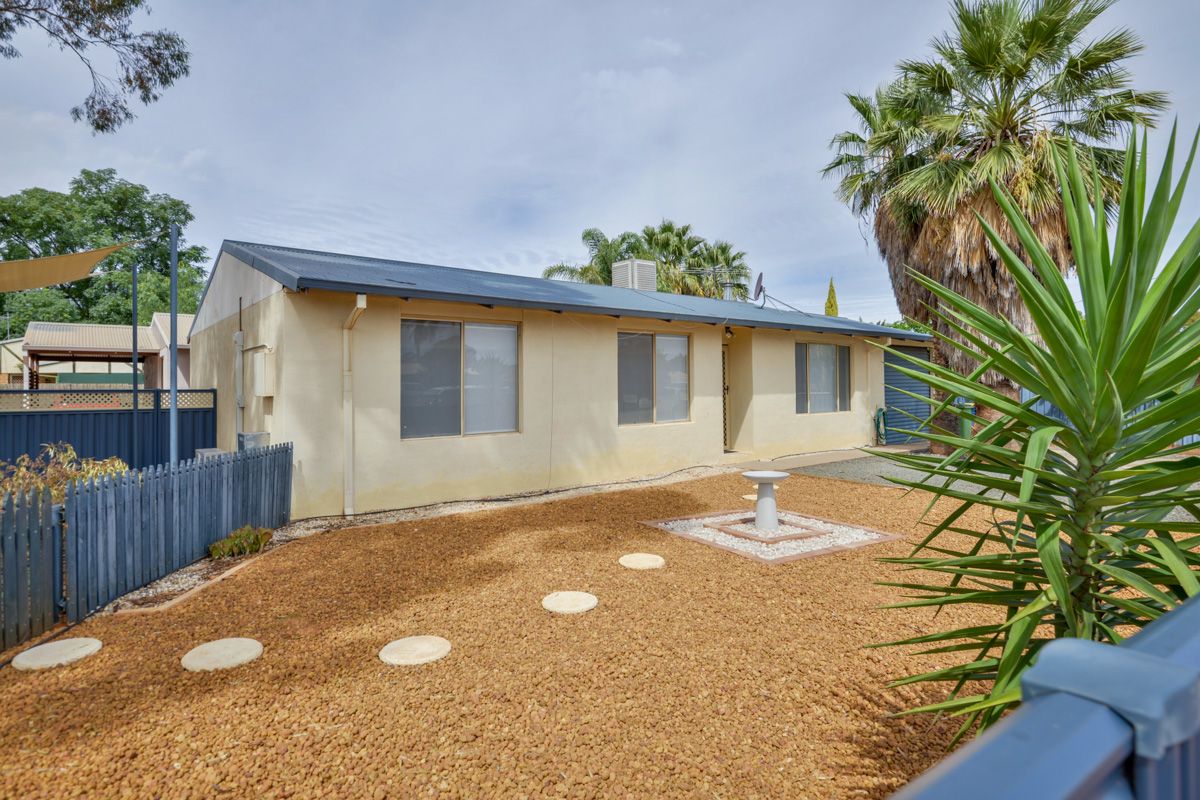 3 bedrooms House in 17A Sewell Drive SOUTH KALGOORLIE WA, 6430