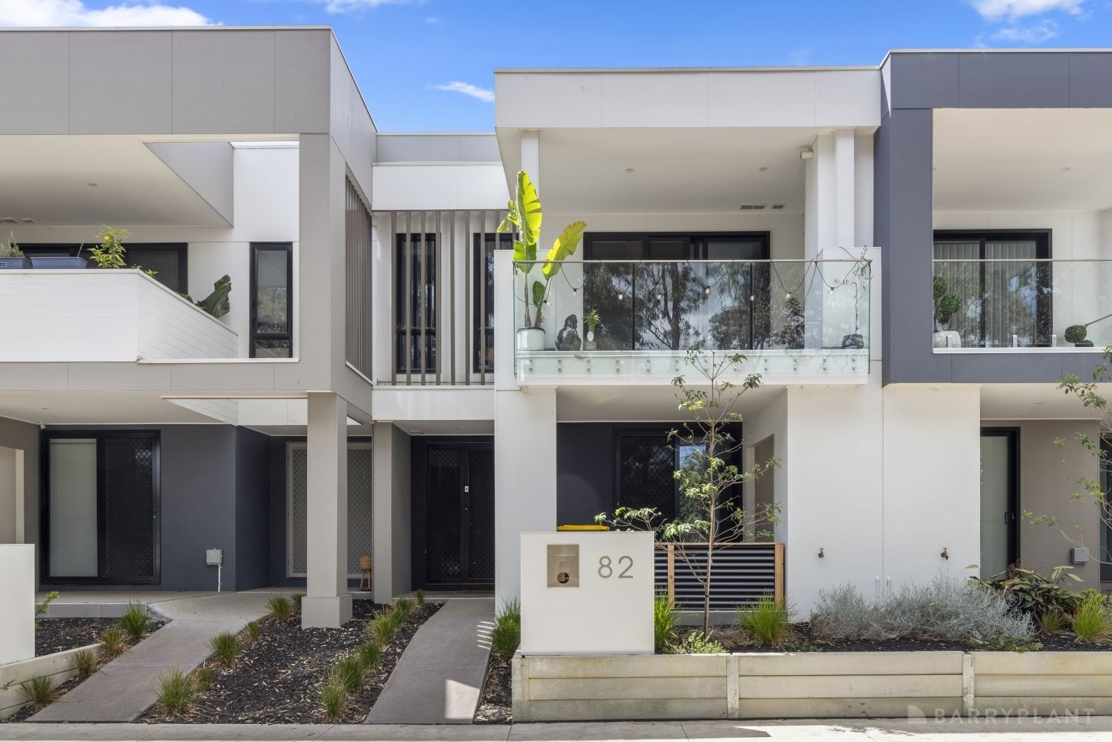 3 bedrooms Townhouse in 82 Box Street DOVETON VIC, 3177