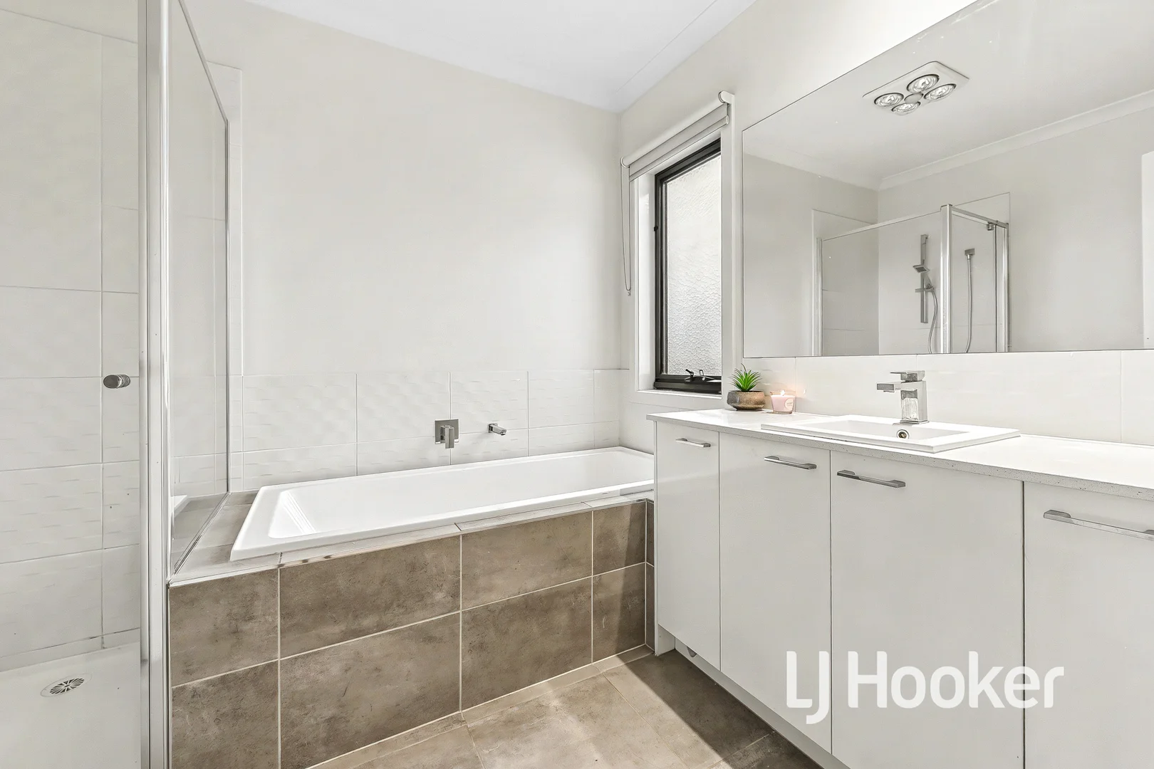 25 Highmount Drive, Hampton Park VIC 3976 - House For Rent | Domain