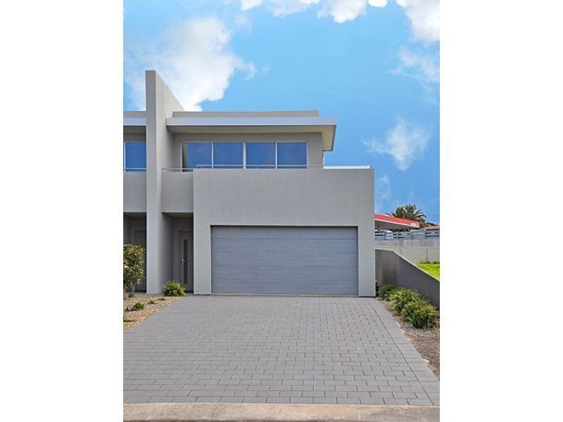 4 bedrooms Semi-Detached in 13A Alexander St MCCRACKEN SA, 5211