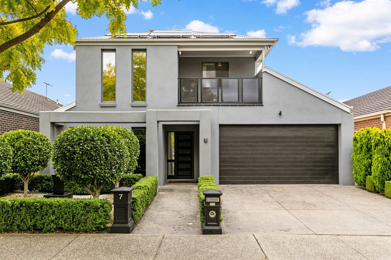 4 bedrooms House in 7 Barkly Close CAROLINE SPRINGS VIC, 3023