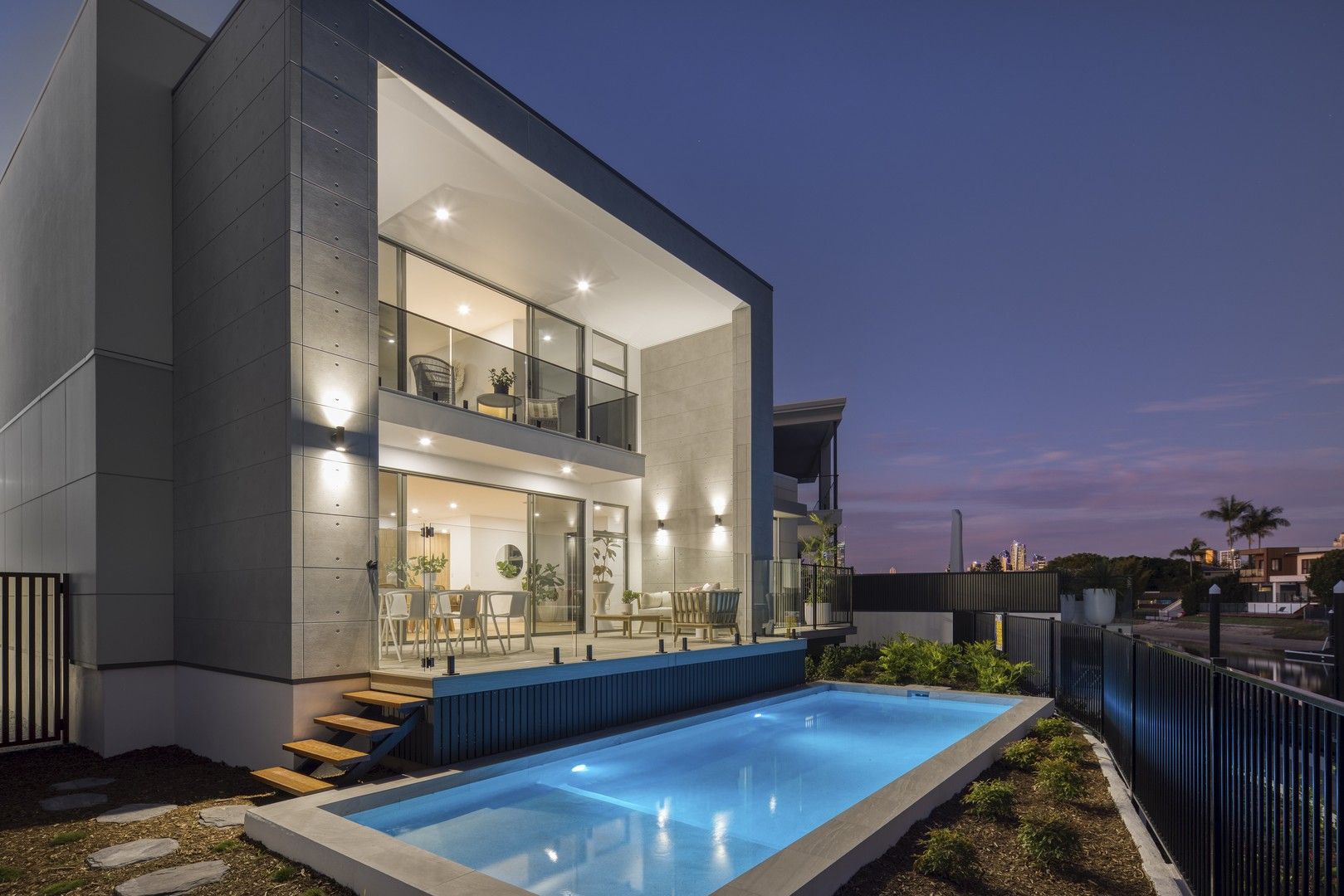 106 Clear Island Road, Broadbeach Waters QLD 4218 Domain