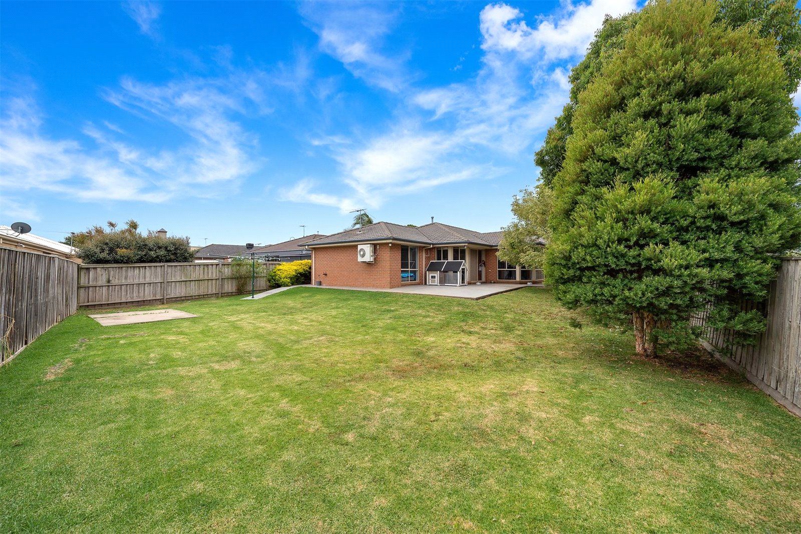 102 Bemersyde Drive, Berwick VIC 3806 House For Rent 600 Domain
