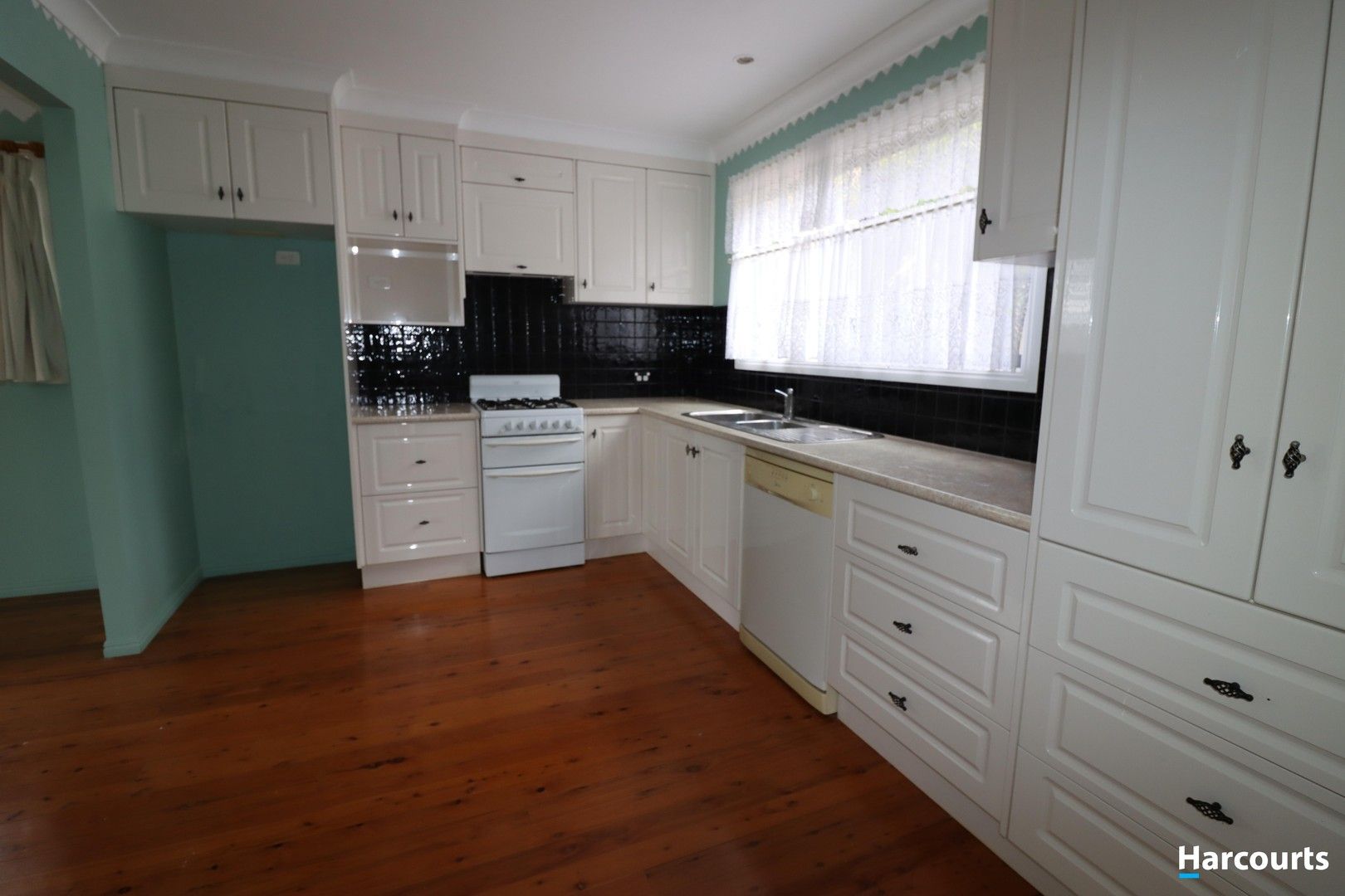 5 bedrooms House in  GIN GIN QLD, 4671