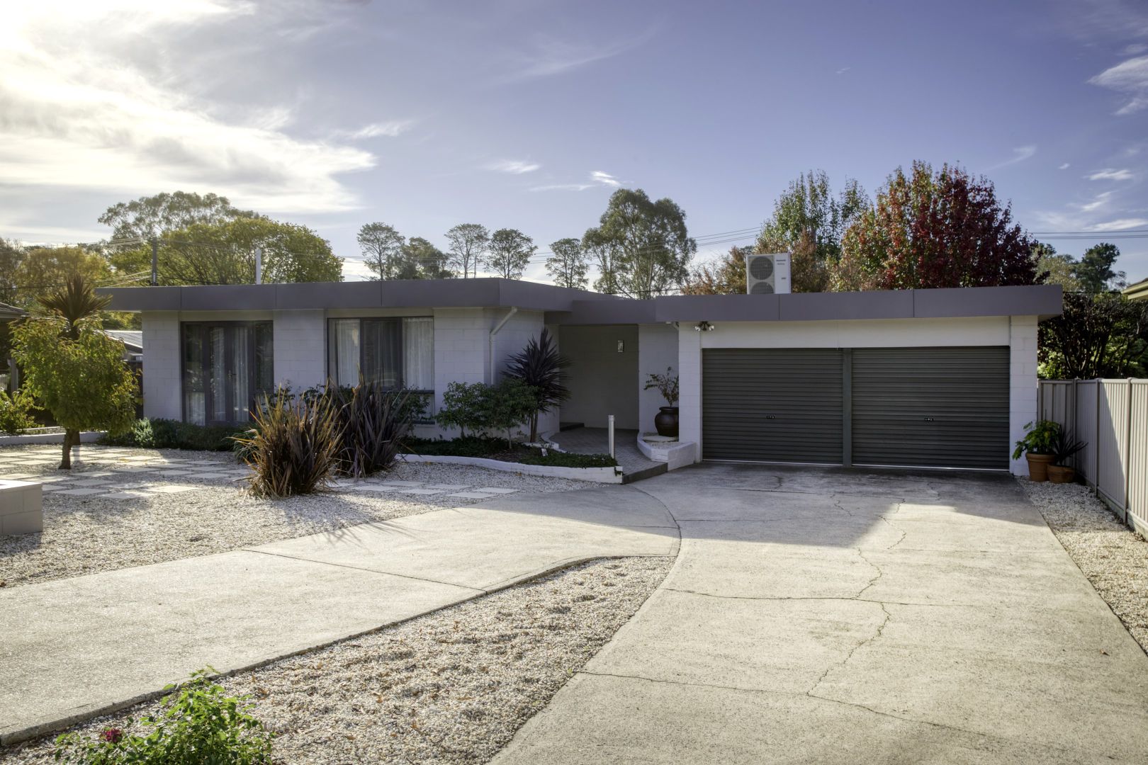 11 Wollaston Place, Stirling ACT 2611, Image 2