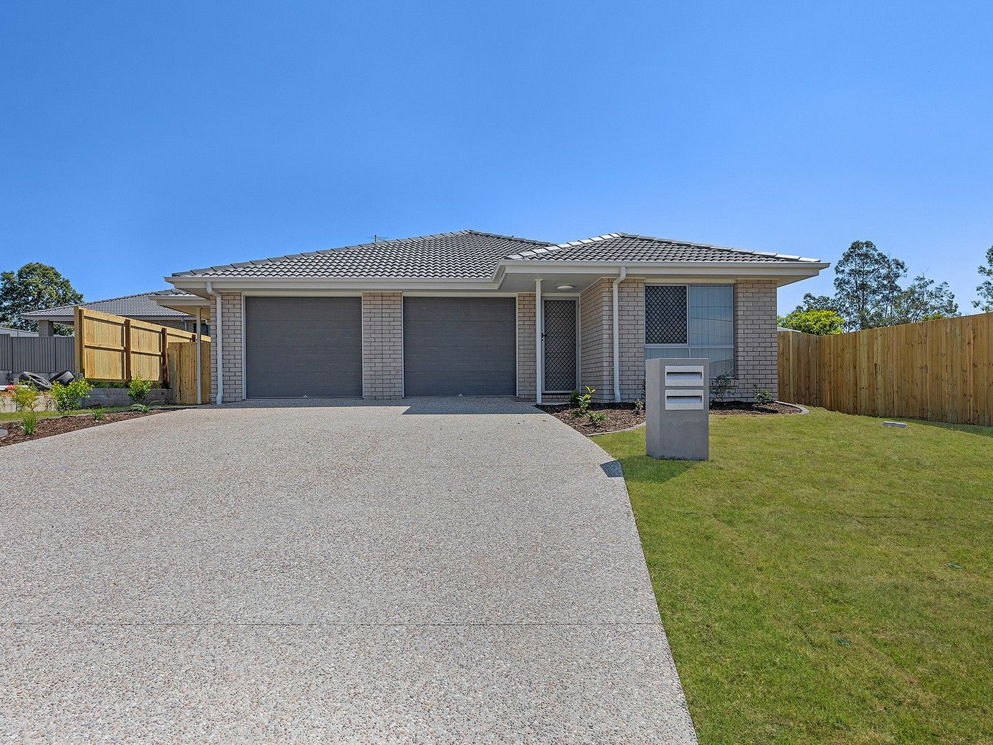 4 bedrooms Semi-Detached in  BELLBIRD PARK QLD, 4300