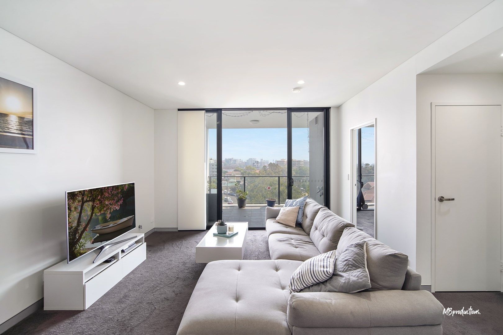 1 bedrooms Apartment / Unit / Flat in 704/31 Crown Street WOLLONGONG NSW, 2500