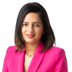 Pooja Patel, Sales representative