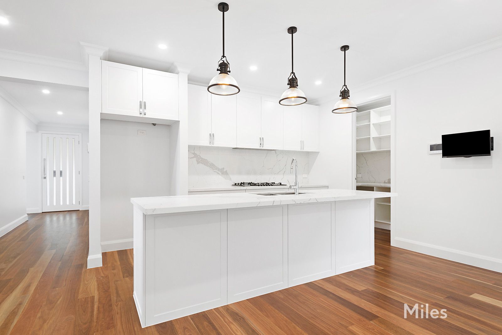 41 Mountain View Parade, Rosanna VIC 3084, Image 2