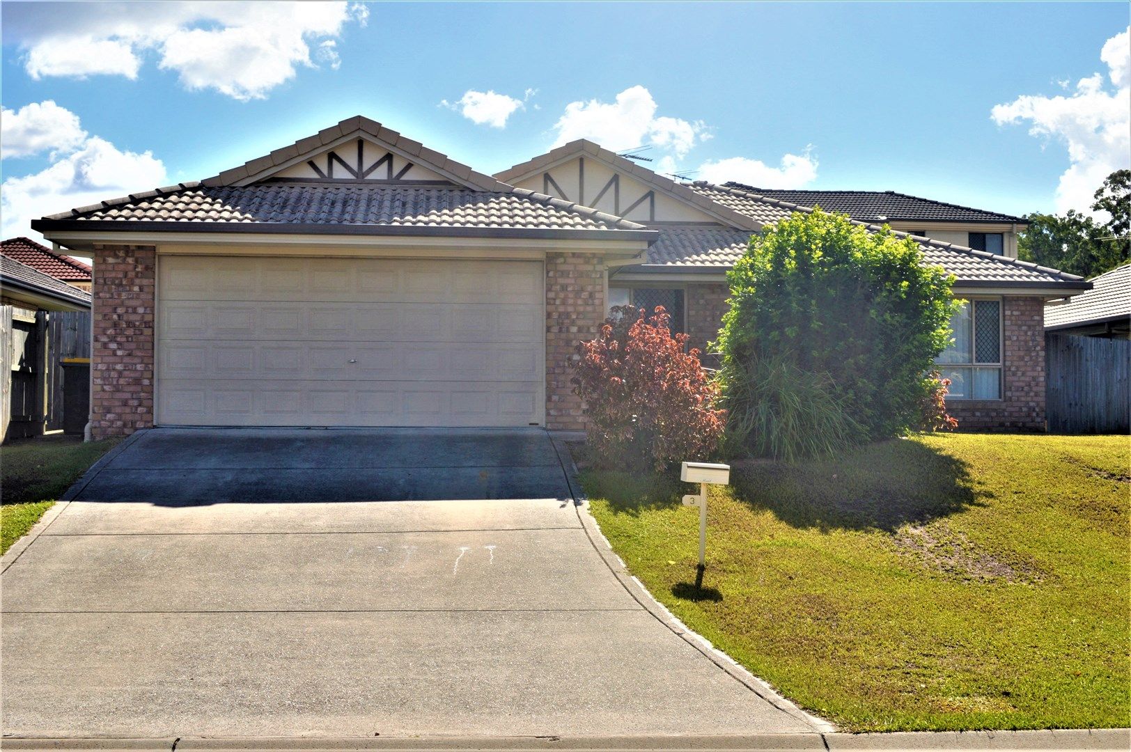 4 bedrooms House in 3 Howell Place DREWVALE QLD, 4116