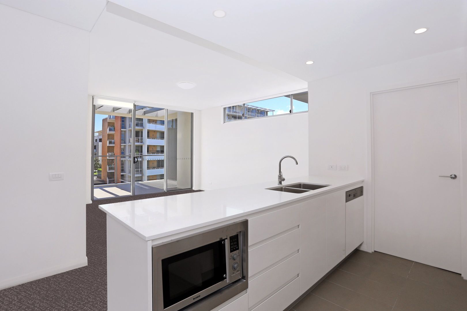 410/23 The Promenade, Wentworth Point NSW 2127, Image 2