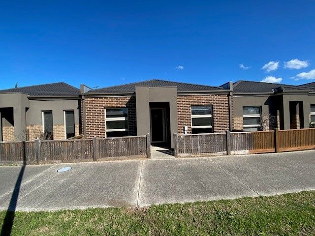 2 bedrooms Apartment / Unit / Flat in 14 Pittard Walk EPPING VIC, 3076