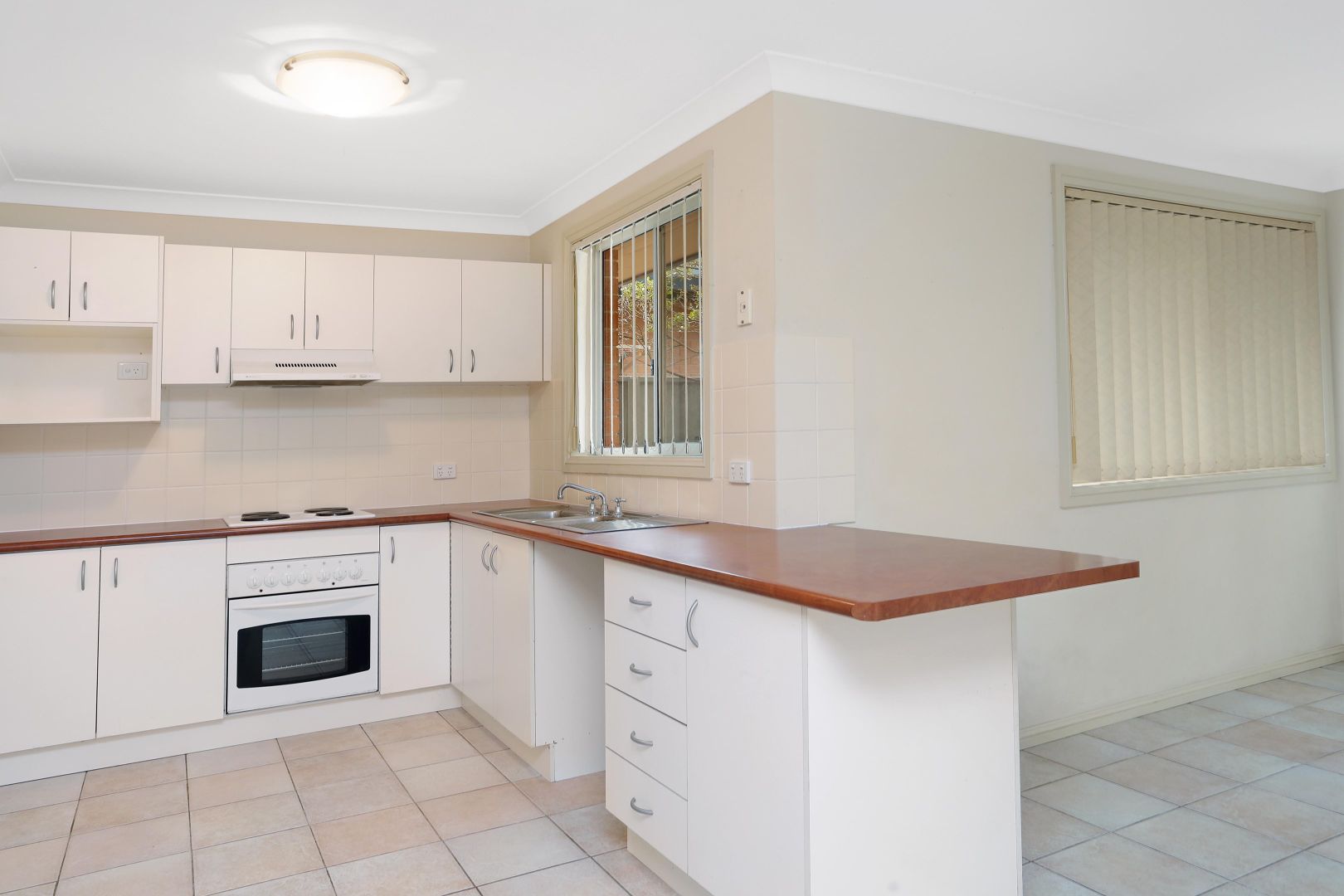 2/15 Dulin Close, Bangor NSW 2234, Image 2