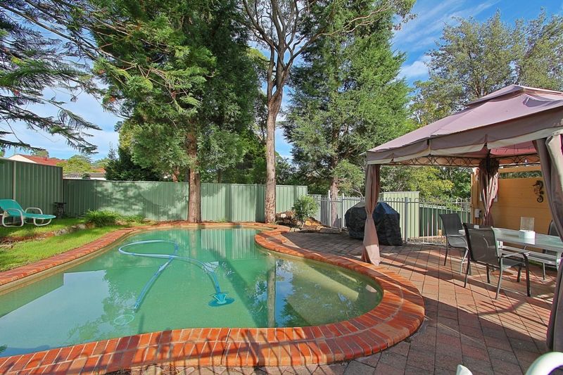 4 Catherine Crescent, Blaxland East NSW 2774, Image 2