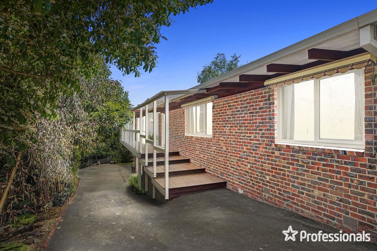 6 Baradine Road, Mooroolbark VIC 3138, Image 0