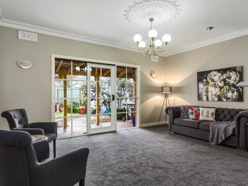 24 Bolton Drive, Kennington VIC 3550, Image 2