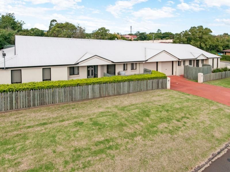 3 bedrooms Duplex in 2/291 James Street NEWTOWN QLD, 4350