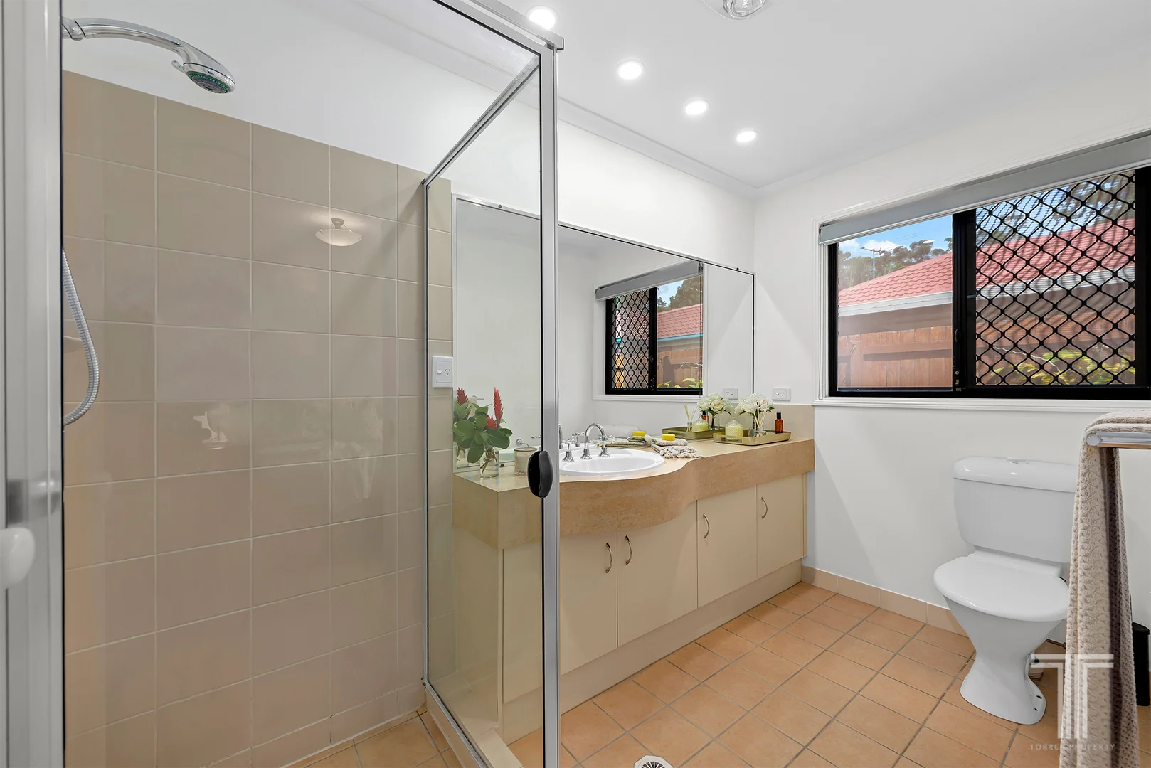 Additional image 10 of 6 Coventry Cct, Carindale QLD 4152