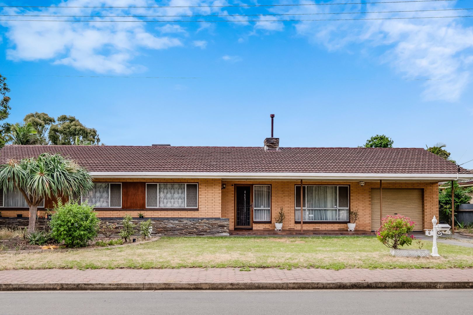 6 Tora Court, Park Holm Property History & Address Research Domain