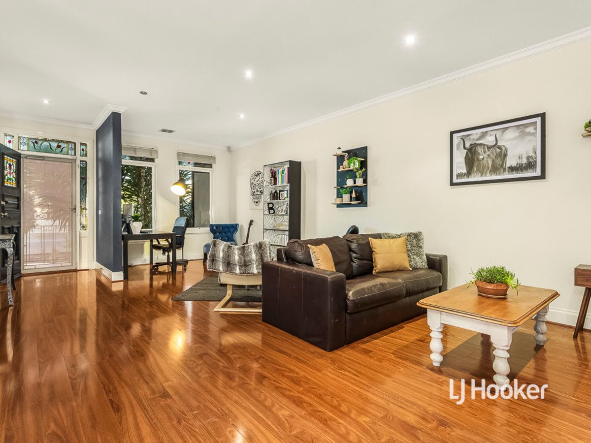 17 Beaumont Drive, Point Cook VIC 3030, Image 1