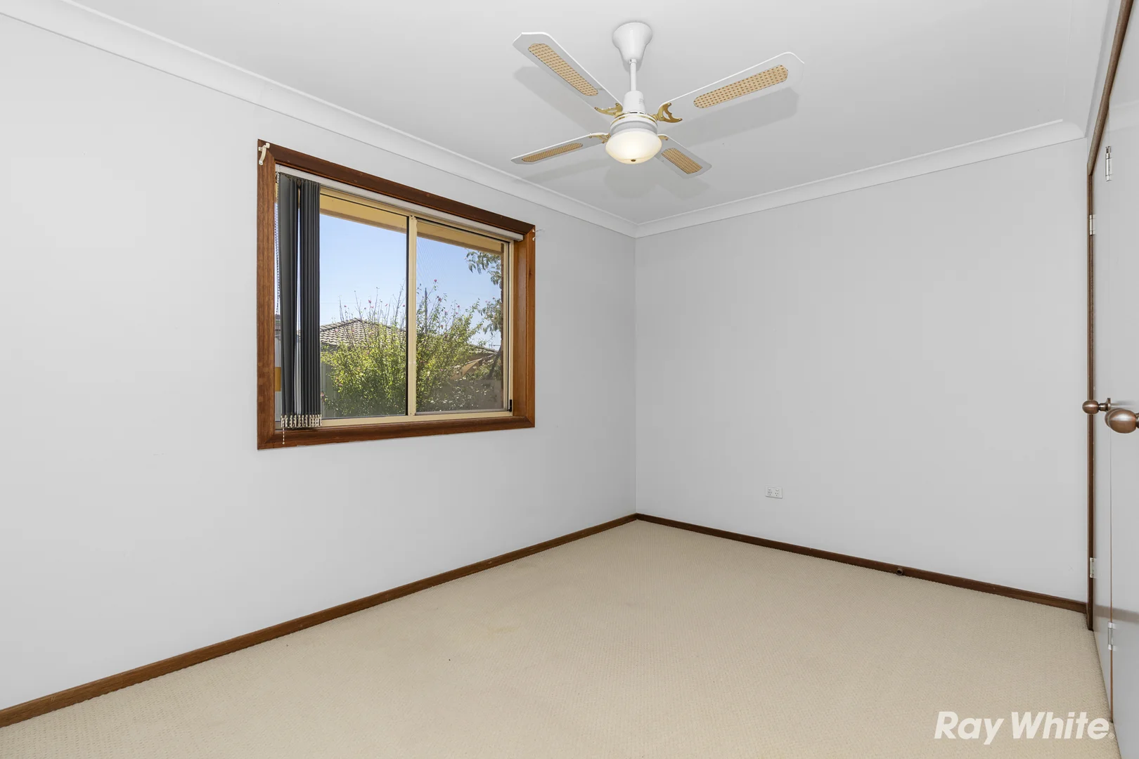 Additional image 9 of 75 Dalman Parkway, Glenfield Park NSW 2650