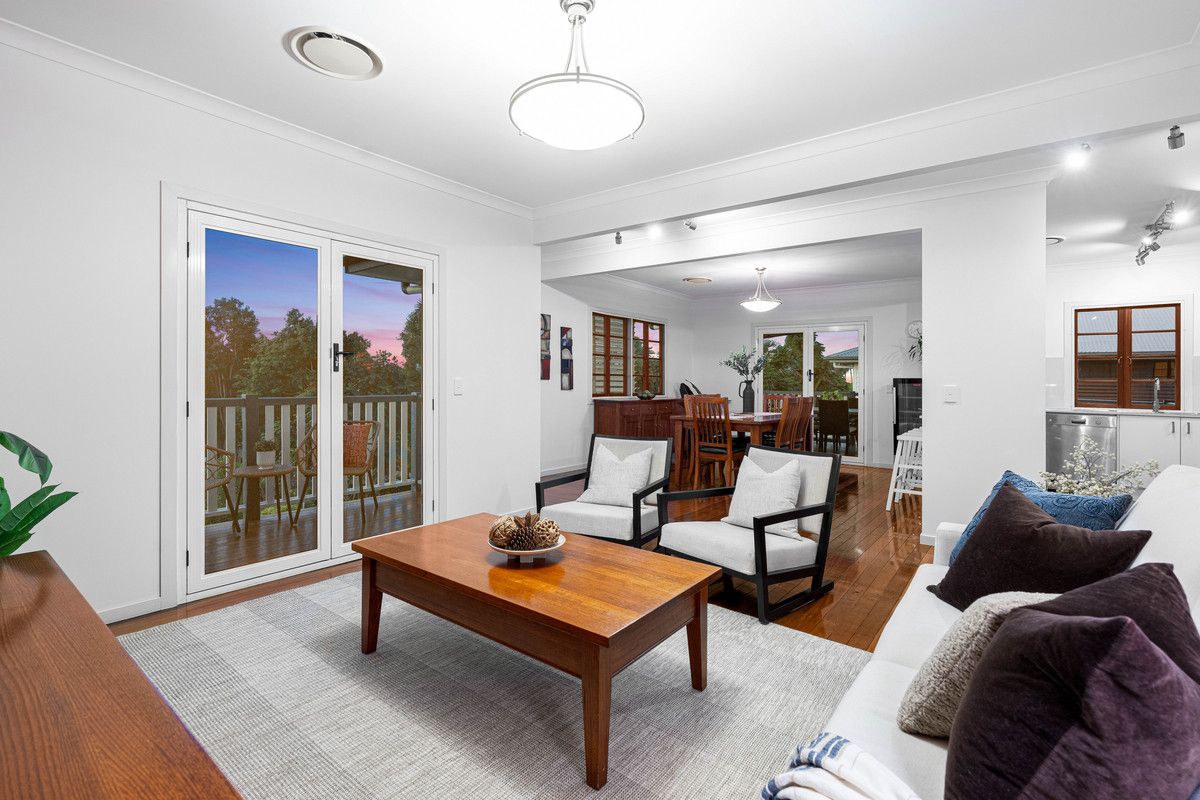 9 Adrian Street, Manly West QLD 4179, Image 2