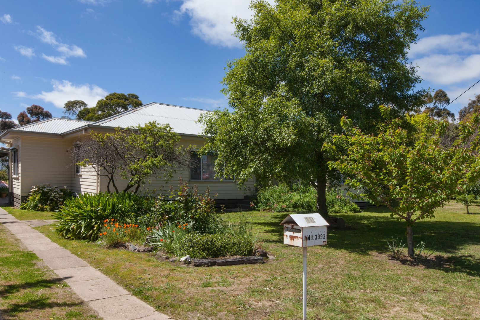 10 Gordon Street, Ararat VIC 3377, Image 2