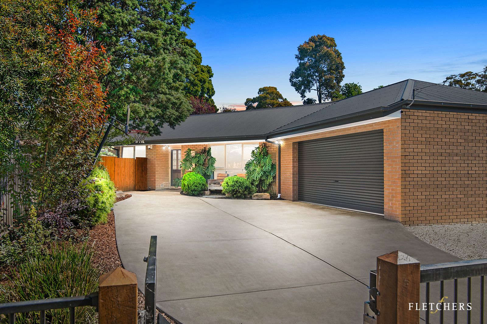 5860 Zealandia Road West, Croydon North Property History & Address