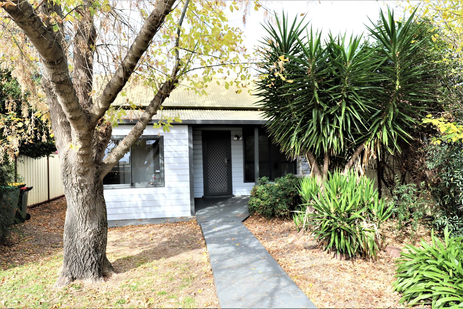 38 Victoria Parade, Cootamundra NSW 2590, Image 1