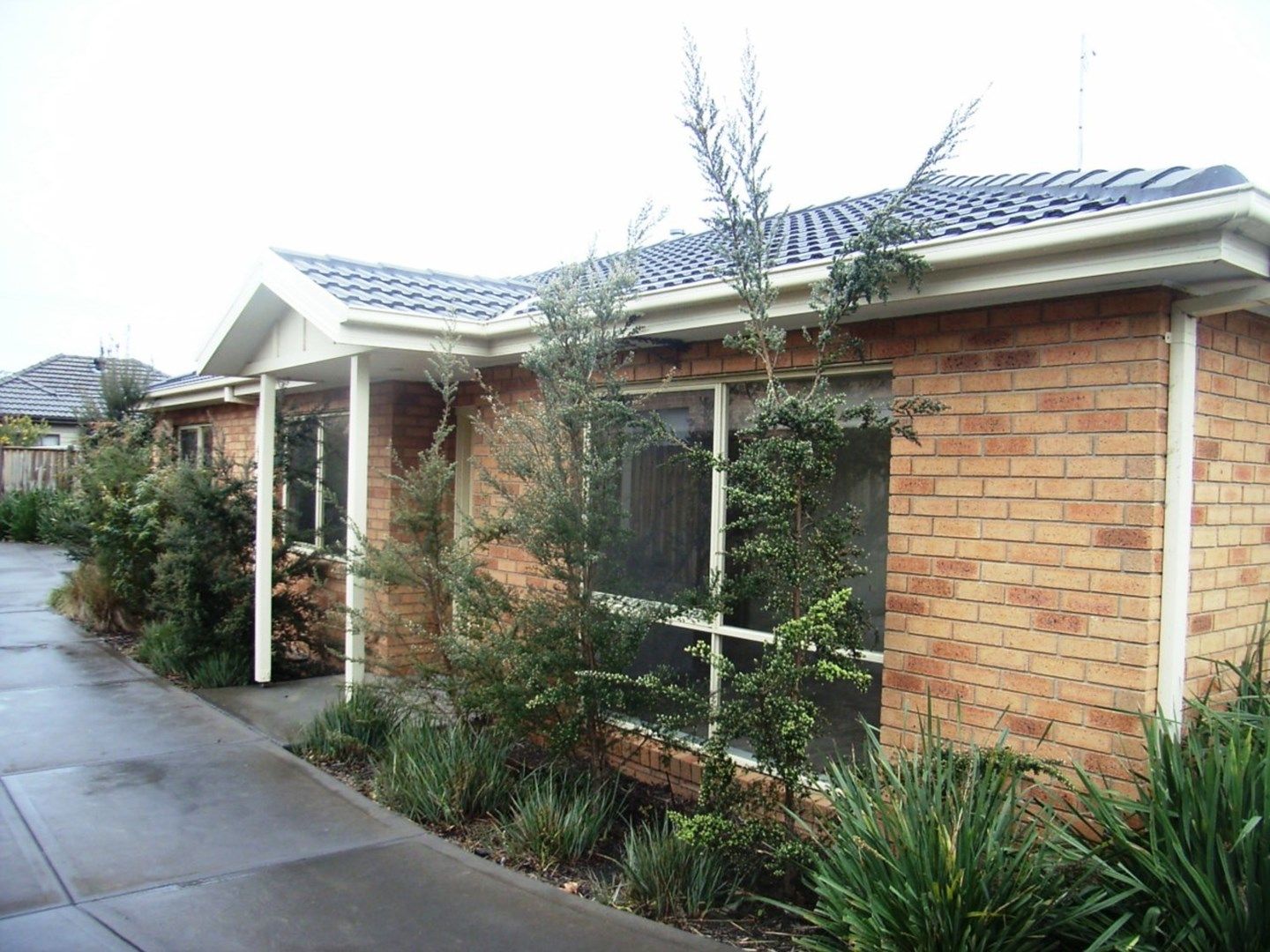 2 bedrooms Apartment / Unit / Flat in 2/31 Deane Street FRANKSTON VIC, 3199