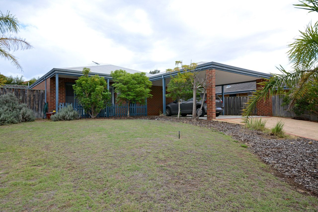 3 bedrooms House in 33 Waring Green CLARKSON WA, 6030