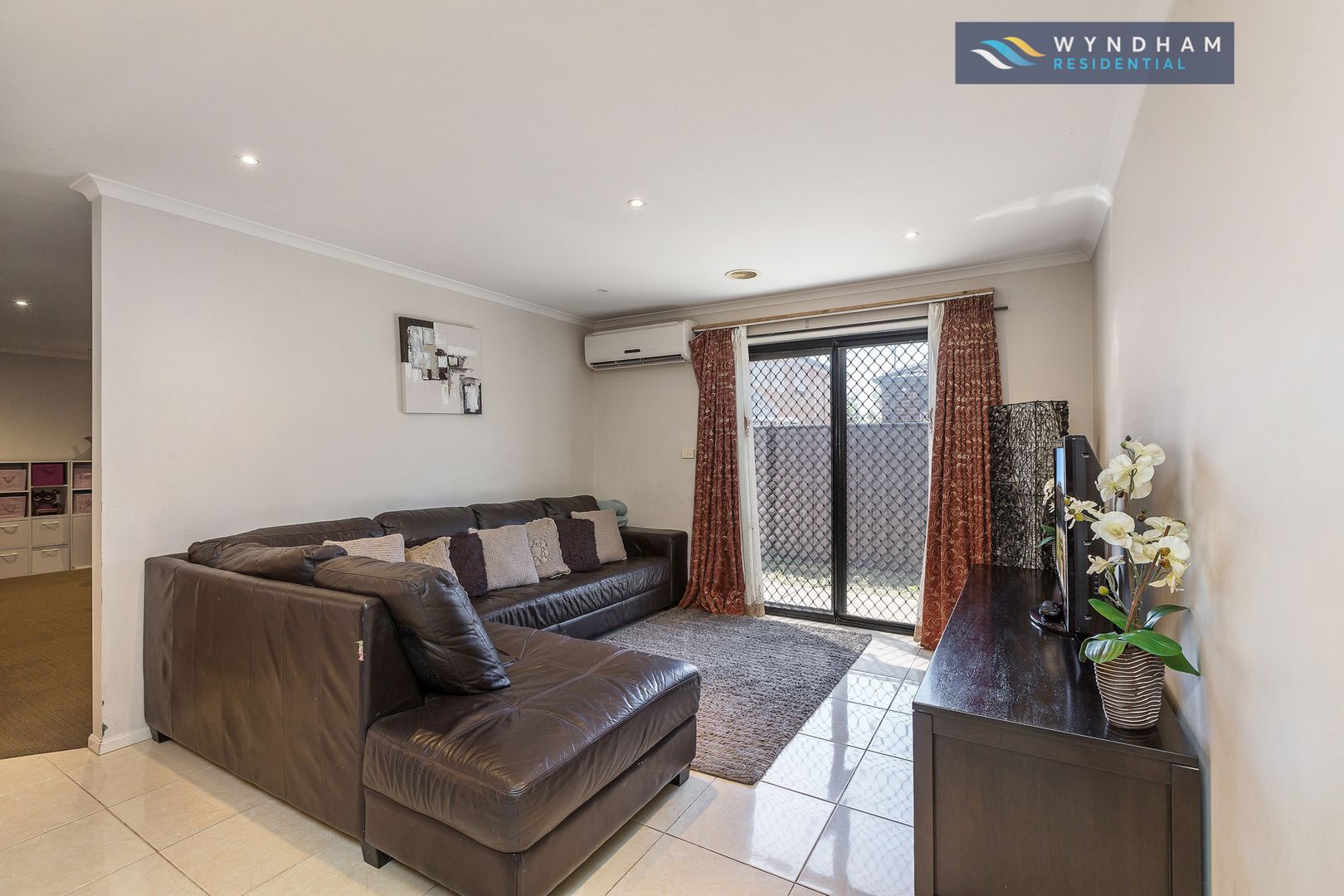 11 Oldbury Grange, Tarneit VIC 3029, Image 2