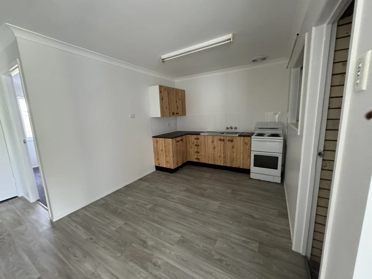 1/5 Rodger Street, Park Avenue QLD 4701 - Apartment For Rent - $350 ...