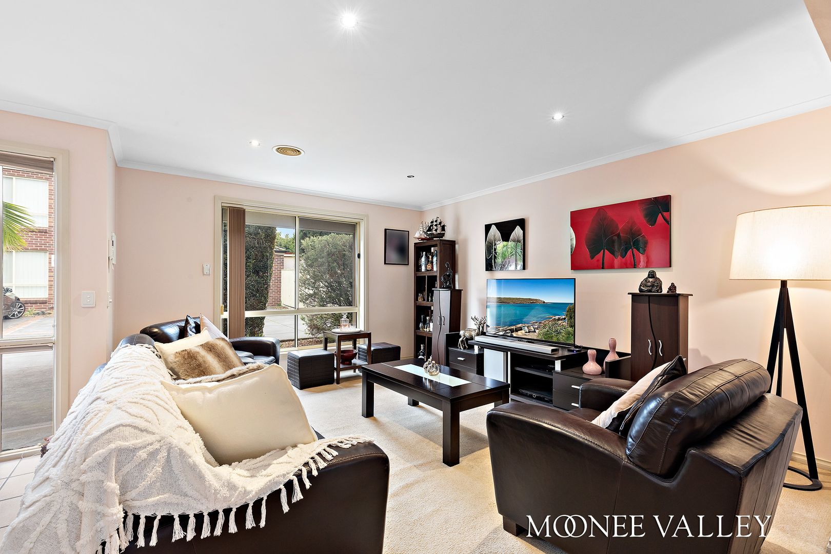 2/17 Cooper Street, Epping VIC 3076, Image 2