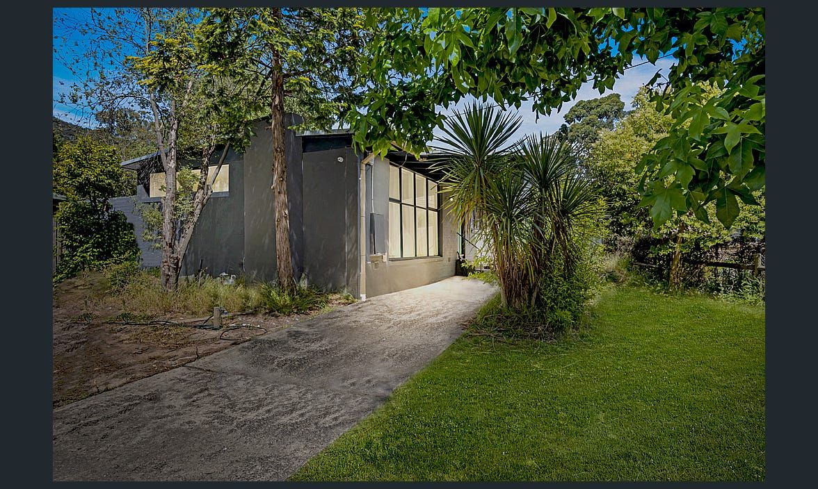 3 bedrooms House in 164 Forest Road FERNTREE GULLY VIC, 3156
