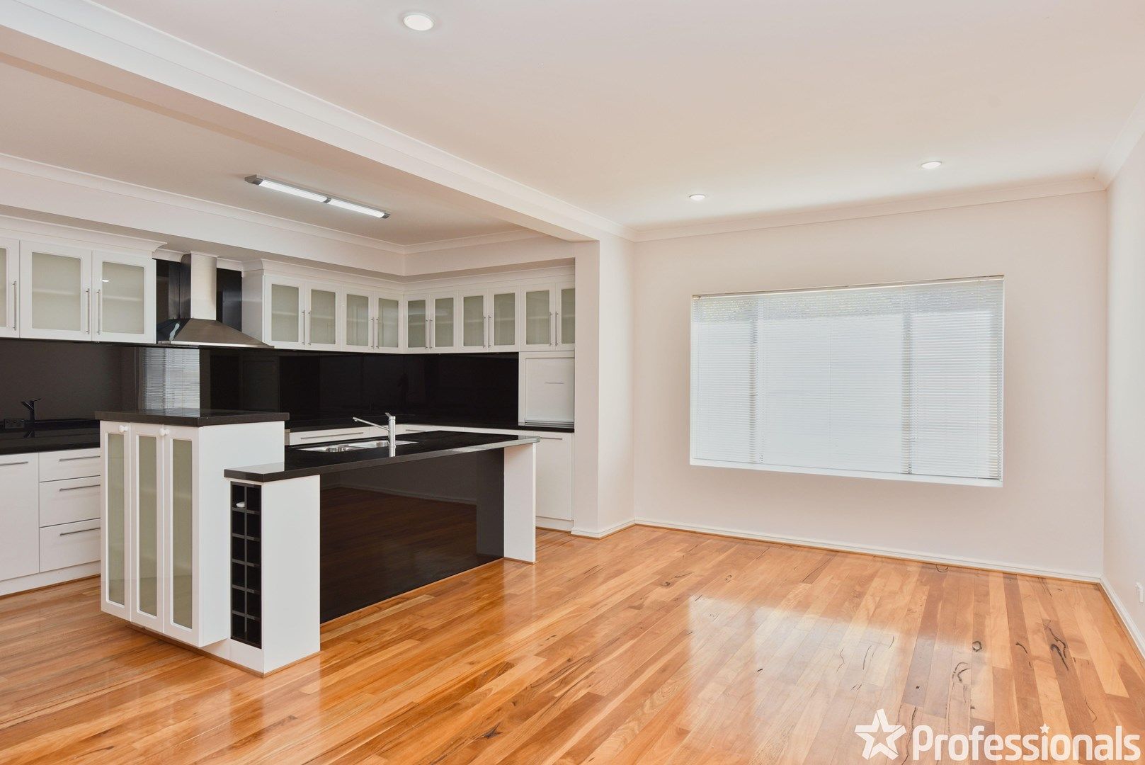 3 bedrooms House in 45C Smythe Street ROCKINGHAM WA, 6168