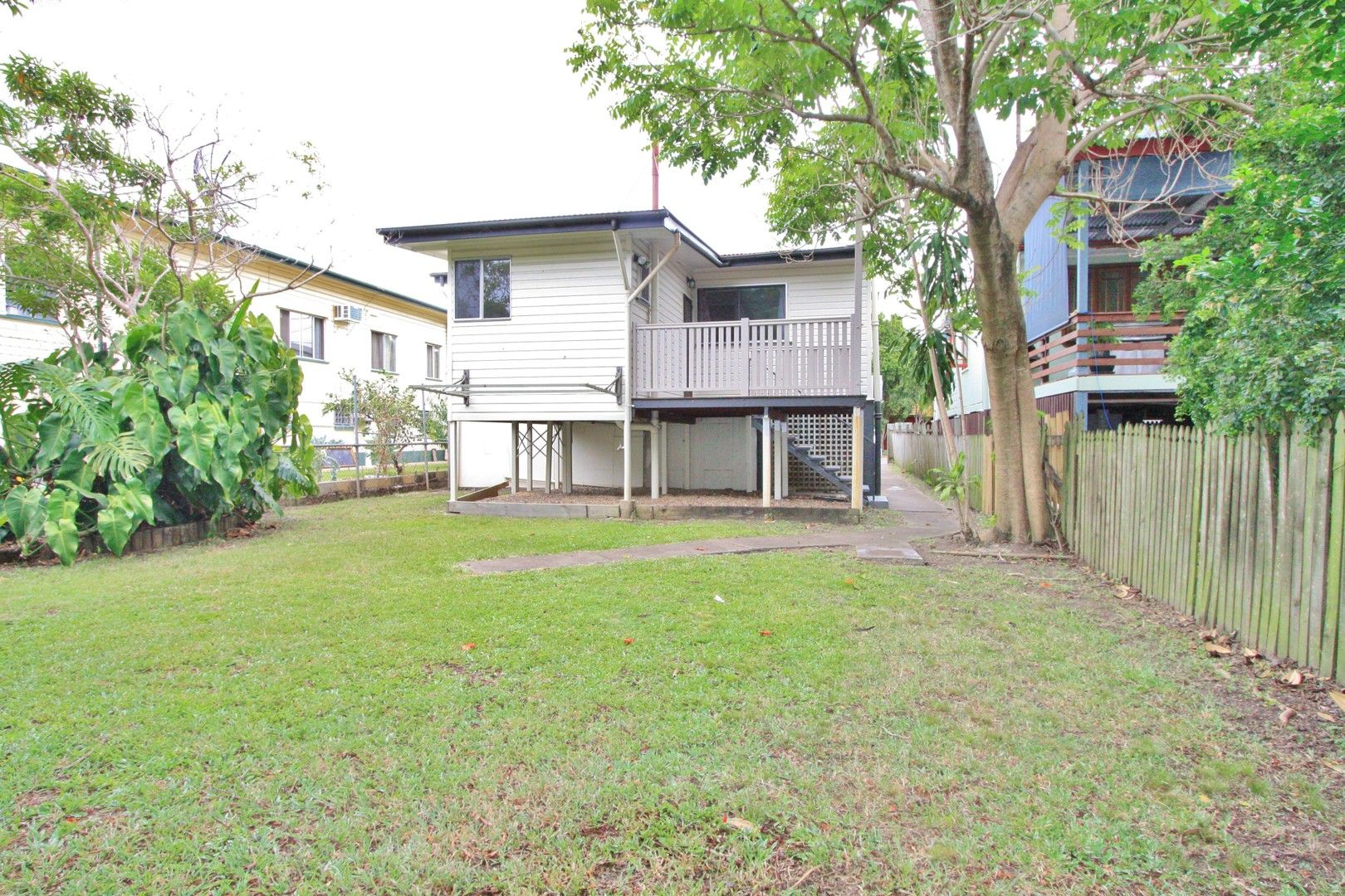 3 bedrooms House in 8 Flower Street WOOLLOONGABBA QLD, 4102